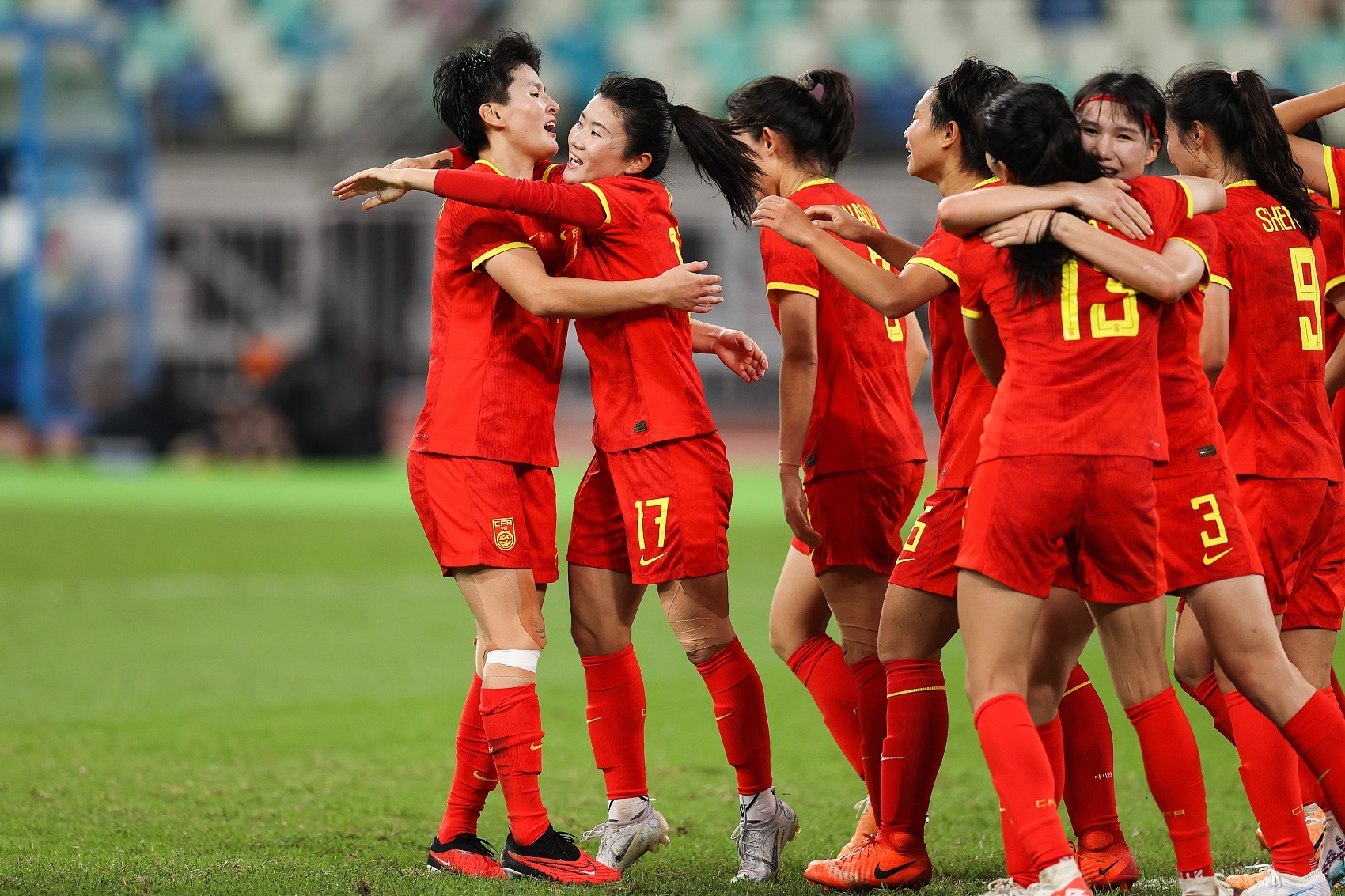 爱游戏网站入口-国际女子足球比赛上，中国队展现实力