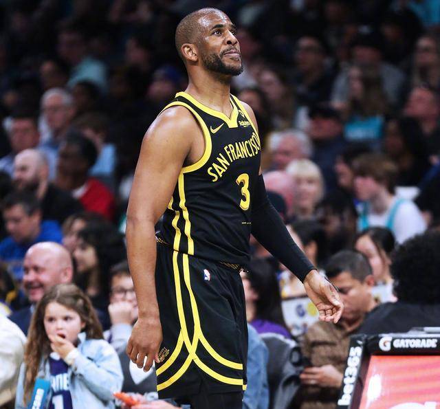 勇士客场击败黄蜂，继续胜势