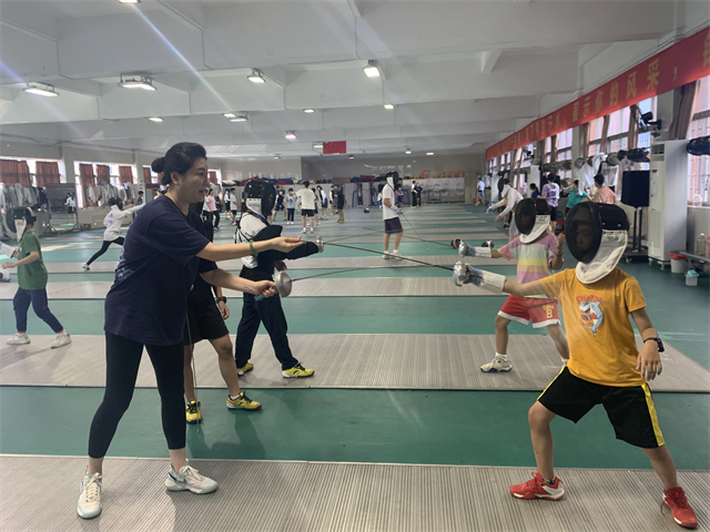 丹麦击剑选手实现逆袭,夺得金牌殊荣 丹麦击剑选手实现逆袭,夺得金牌殊荣