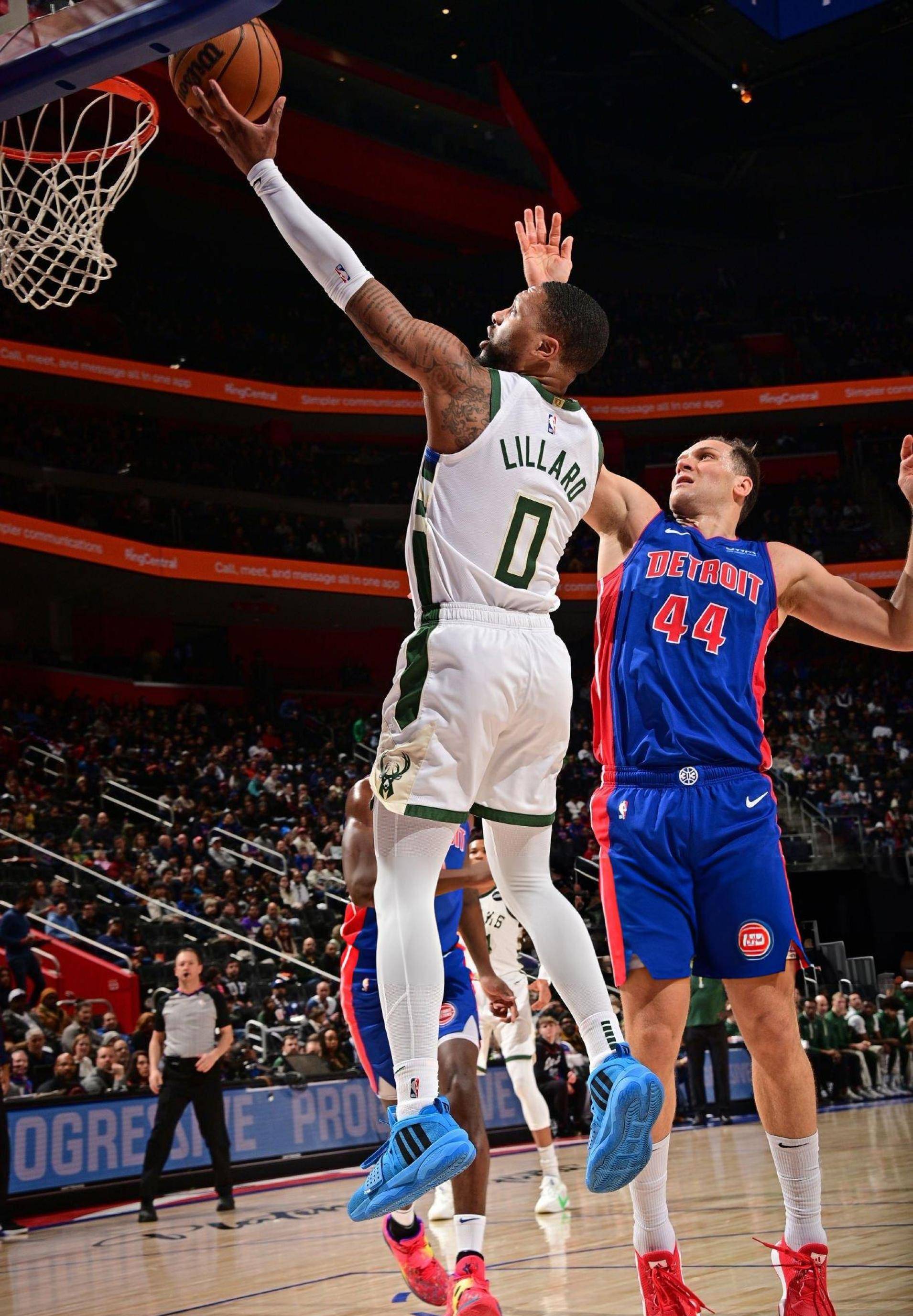 爱游戏官网-雄鹿射手发威，西部与季后赛资格岌岌可危