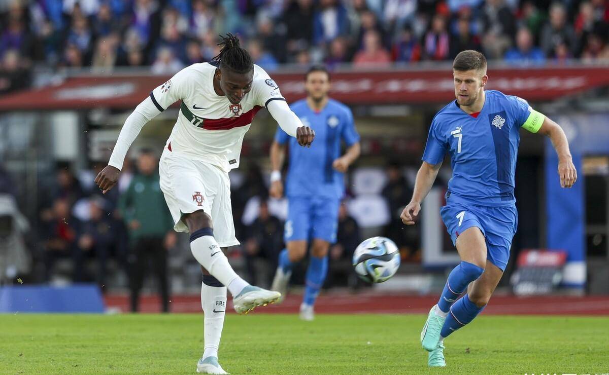 卢森堡运动员在自行车比赛中凭实力夺冠